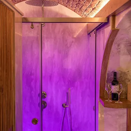 Kom House